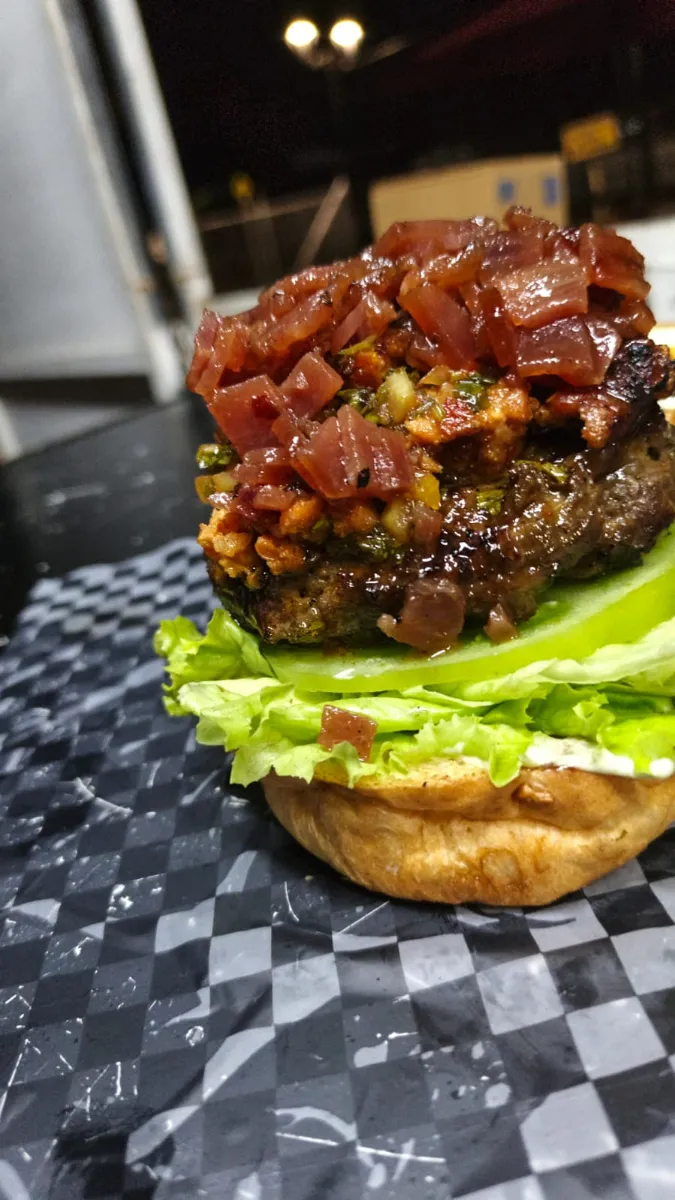 Burgers con cebolla caramelizada